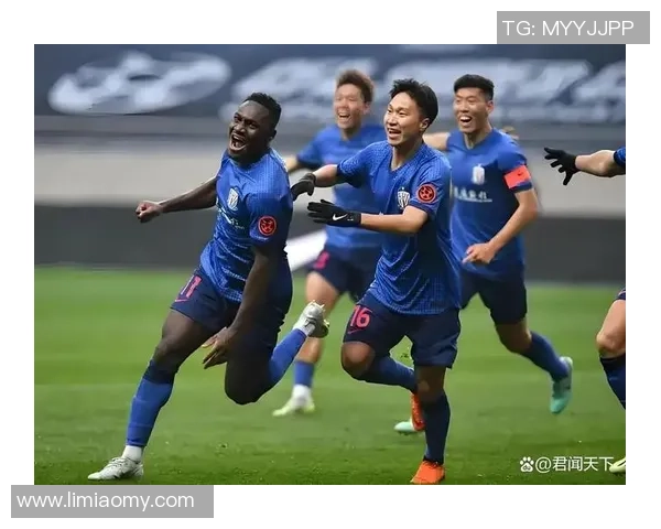 2004年鲁能与申花激战回顾:足球盛宴中的经典对决与历史瞬间 2004年鲁能与申花激战回顾:足球盛宴中的经典对决与历史瞬间