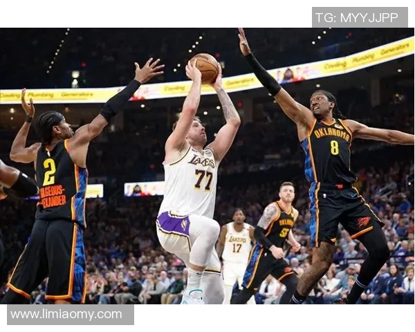 2012年季后赛湖人与雷霆的激烈对决回顾与分析 2012年季后赛湖人与雷霆的激烈对决回顾与分析