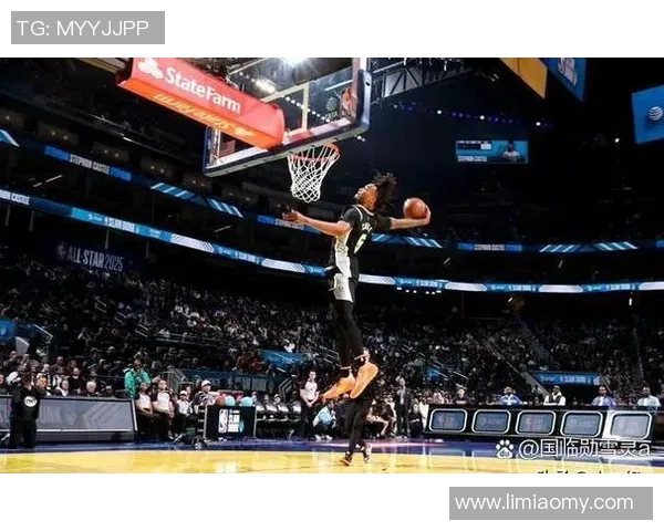 2012年湖人队与黄蜂队精彩对决回顾及赛季分析 2012年湖人队与黄蜂队精彩对决回顾及赛季分析